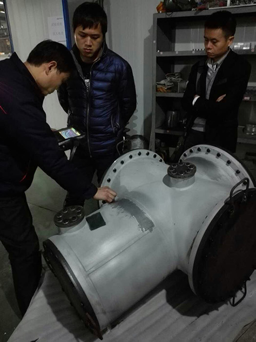 客戶檢查我公司GIS殼體超聲波探傷。